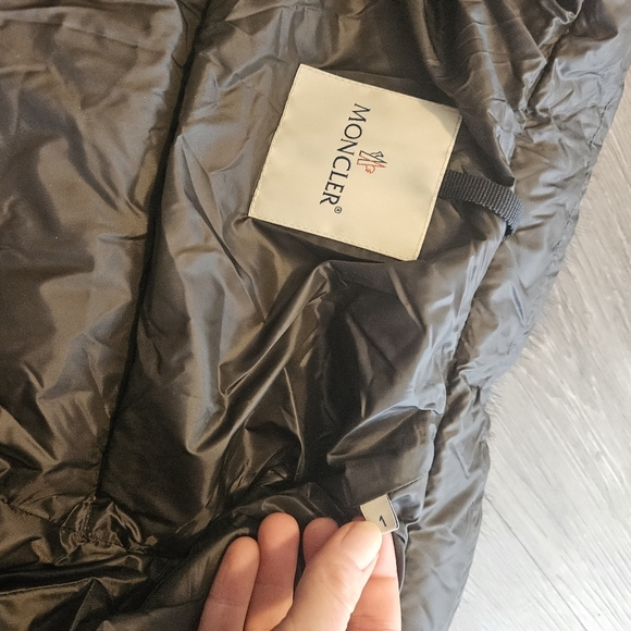 Moncler Puffer Down Black with mink fur accent Jacket - Picture 12 of 14